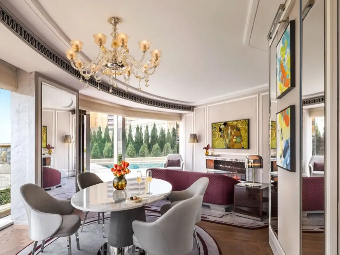 Raffles Signature Pool Suite