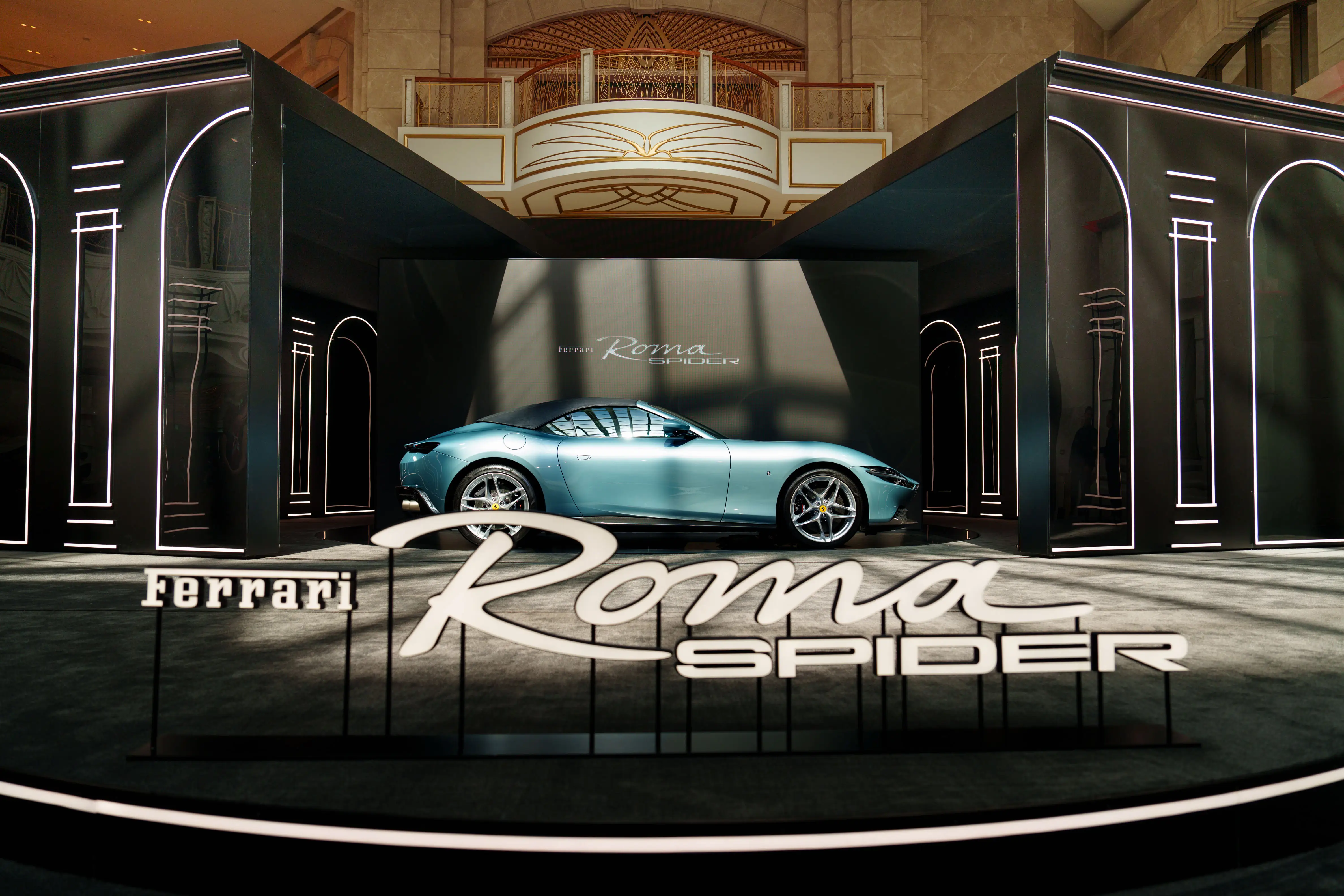 Ferrari Roma Spider