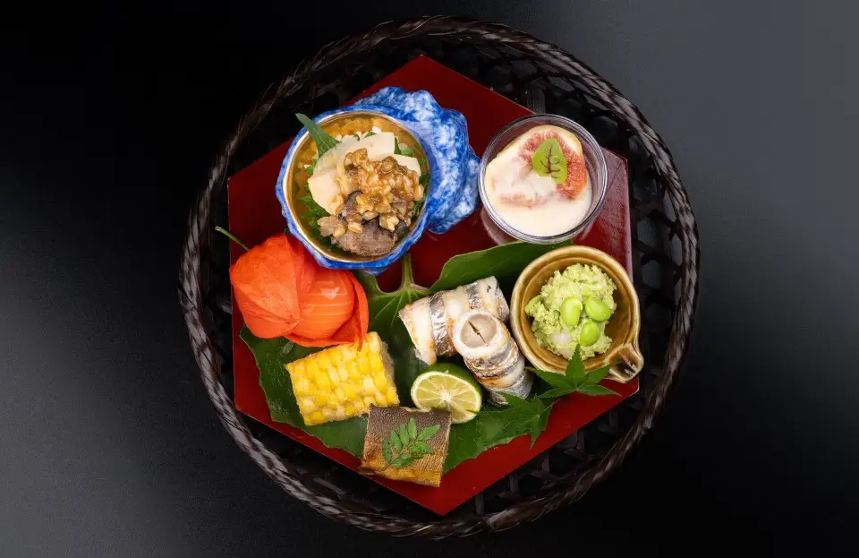 Yamazato Fumituki Kaiseki_960x623