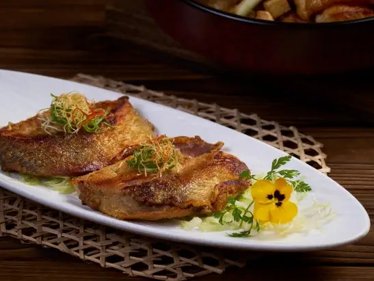 Pan_fried Salted Threadfin Fish_547x411_2.jpg