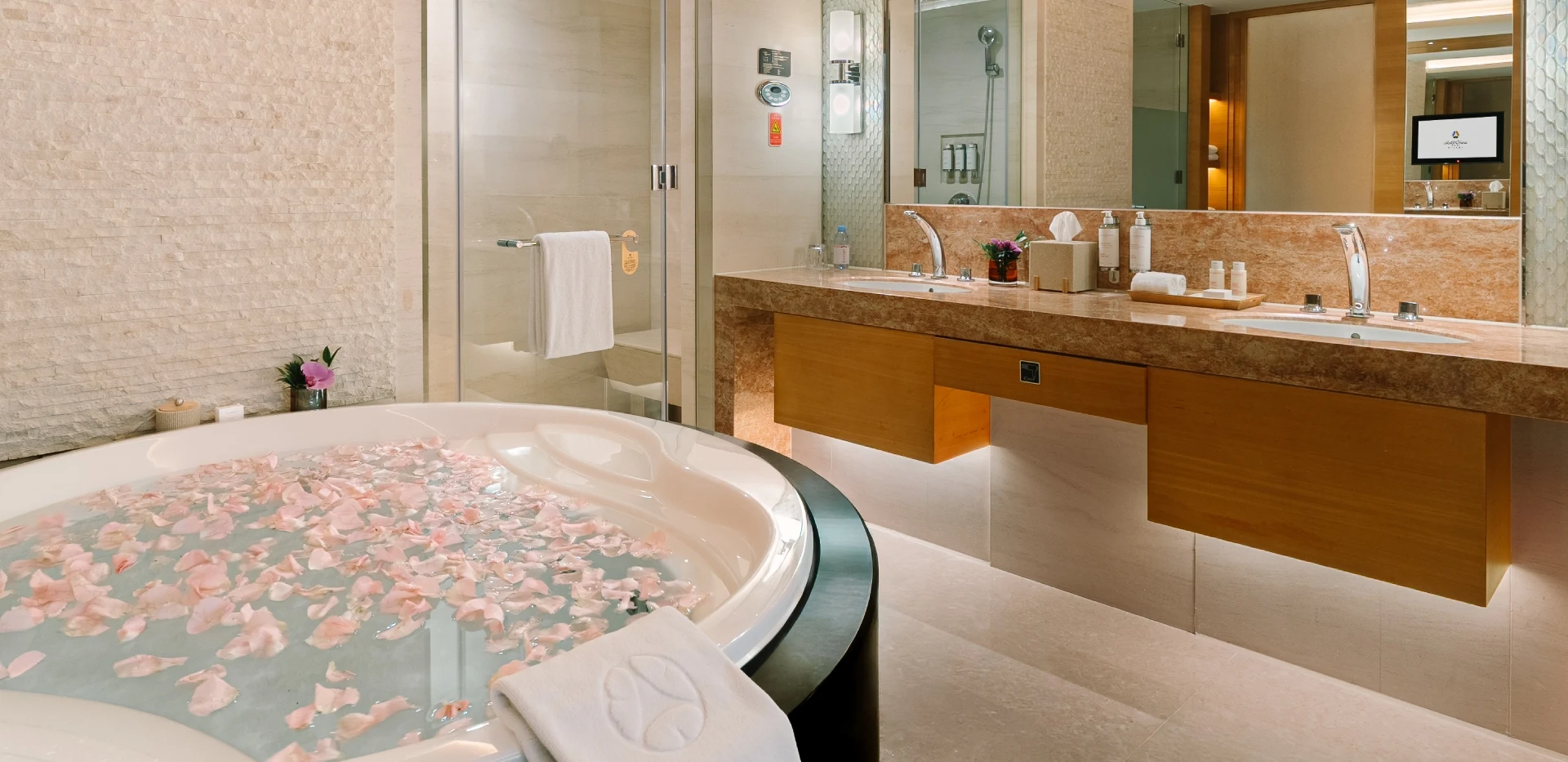 Royal Suite_3_1920