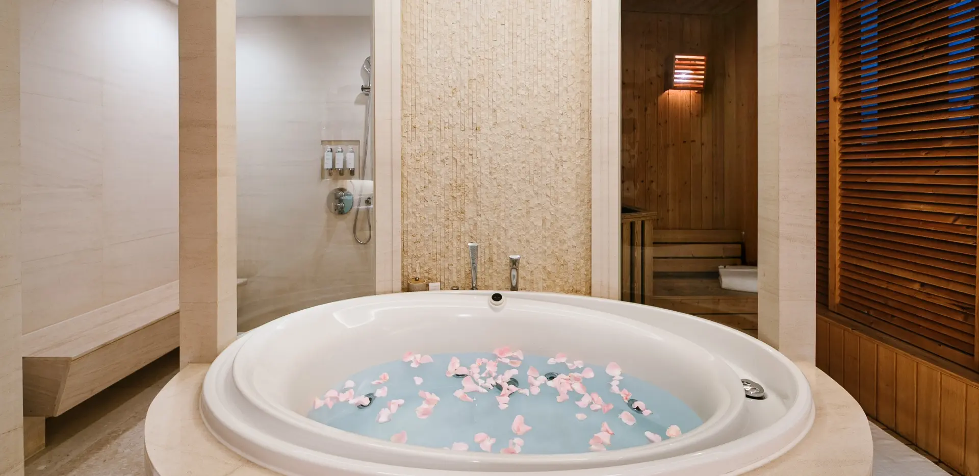 Superior Suite_2_1920