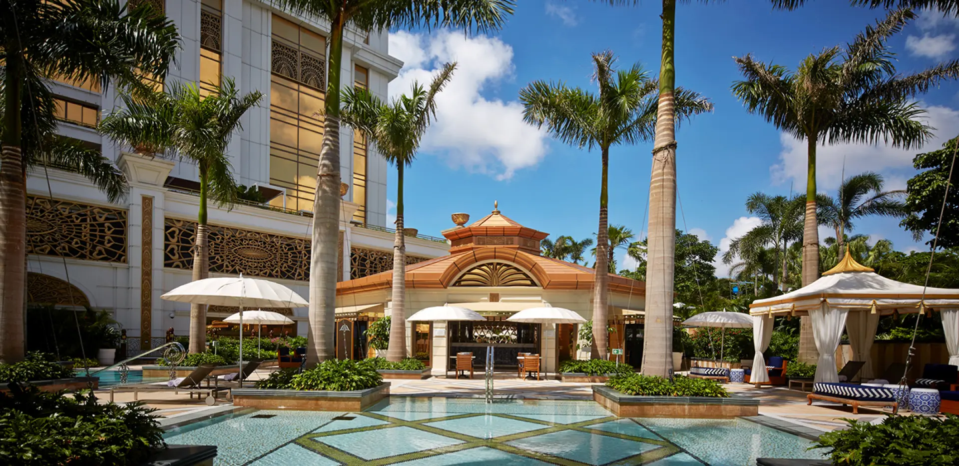 1RC Pool Bar Day Shot1_0.jpg