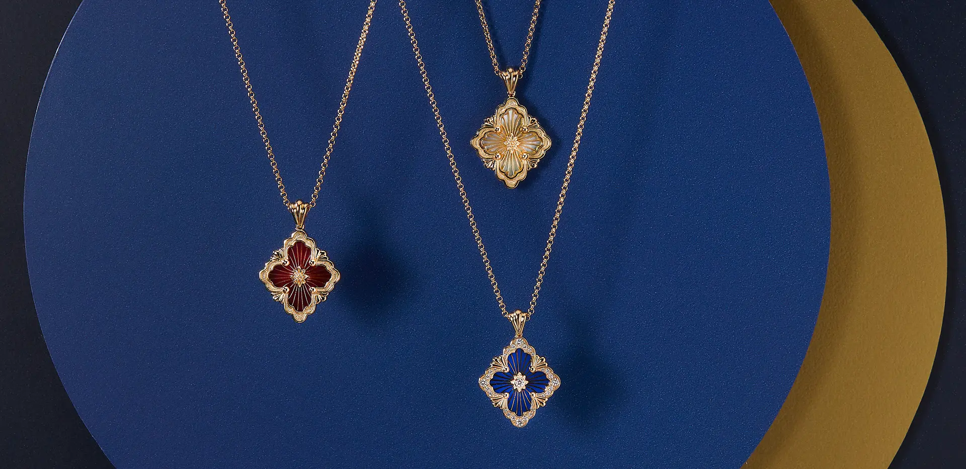 3_PENDENTI_LUNA_GRANDE_1920x933