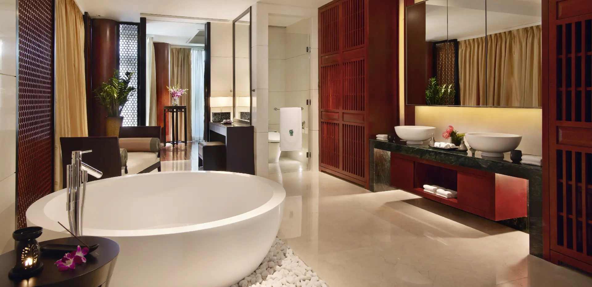 Banyan Pool Villa_Bathroom (1920x933)