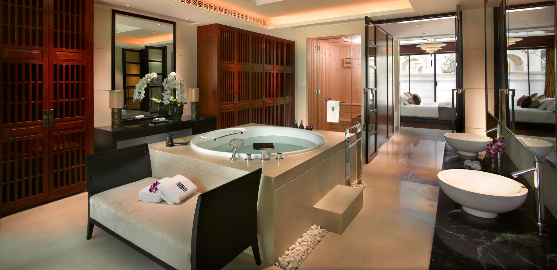 Banyan Reserve Pool Villa_Bathroom (1920x933)