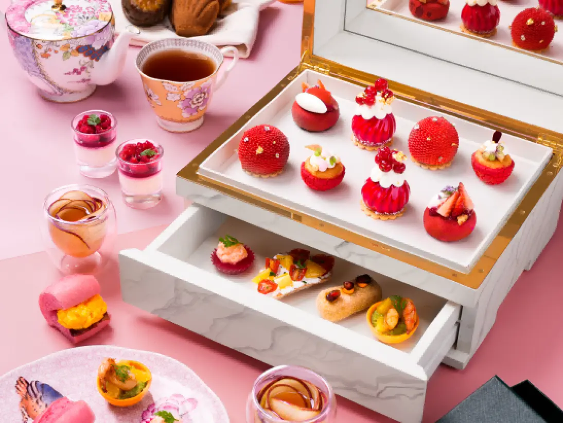 CHA BEI Red Treasures Afternoon Tea_547_411