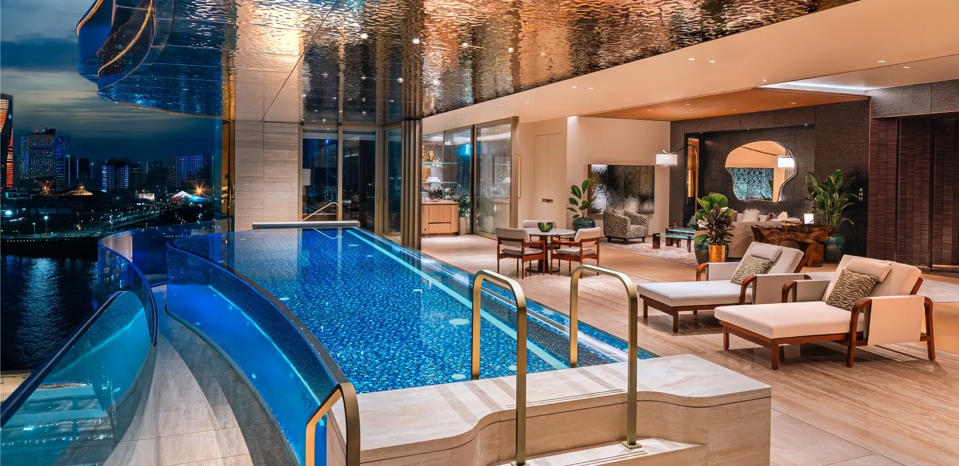 Capella_Penthouse_with_pool-HDR-gt1920x933