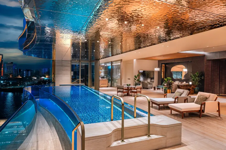Capella_Penthouse_with_pool-HDR-gt960x641