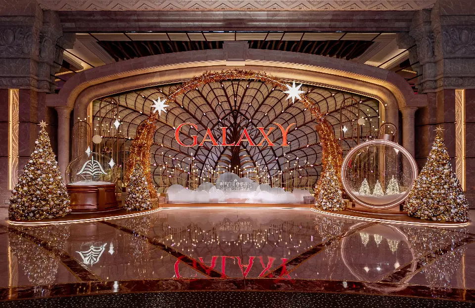 Diamond Lobby - Golden Cascade_960 x 623