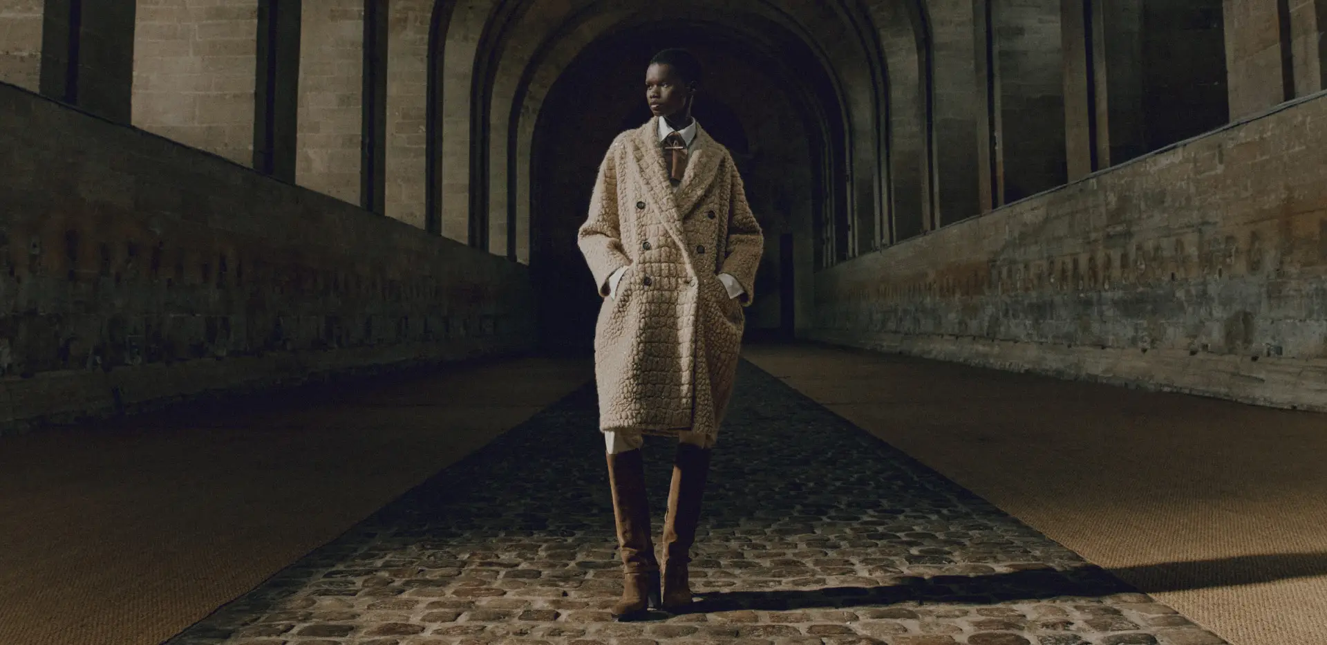 Digital_GalaxyMacau_Website_BrandPageBanner_1920x933px_04