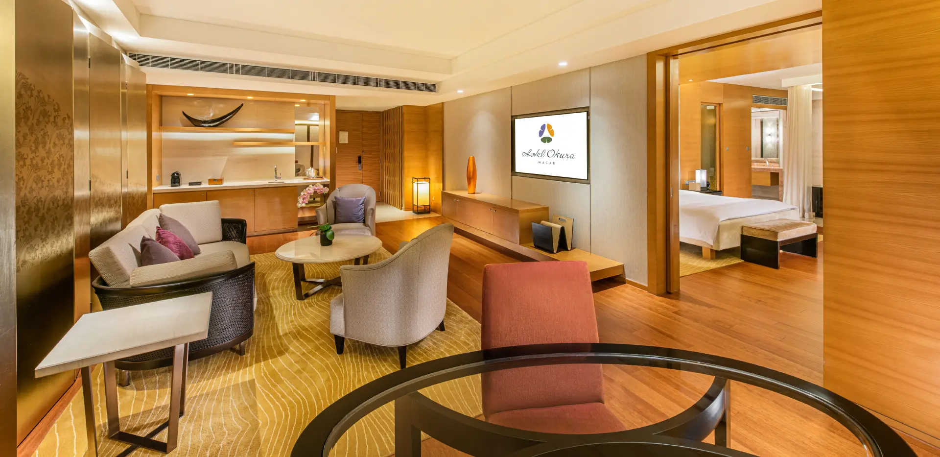 Okura Premier Suite - Living Room 1 (1920x933)