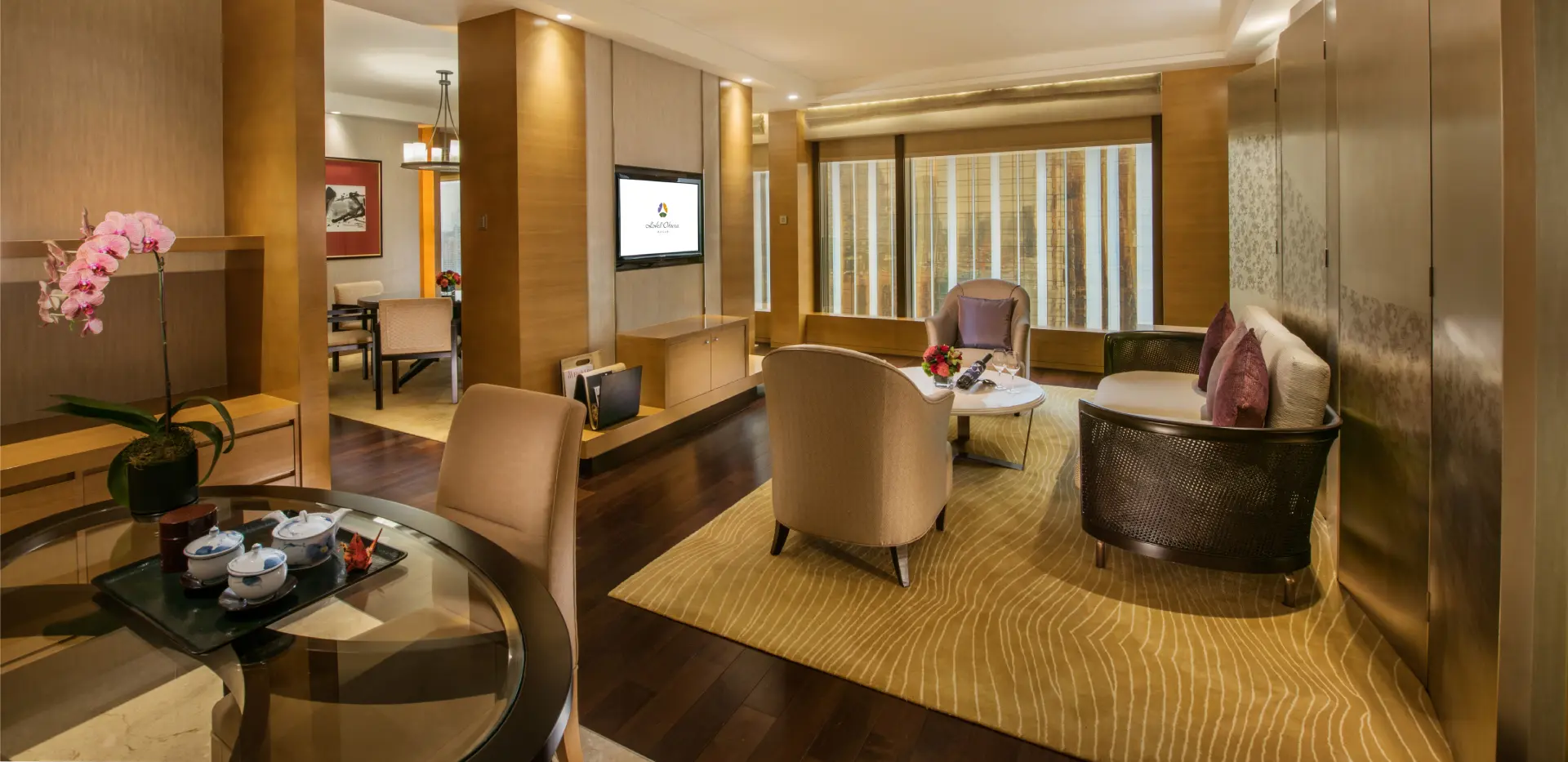 Okura Royal Suite - Living Room (1920x933)