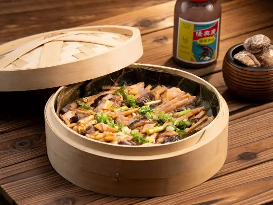 Pangs_steamed_capon_547x411