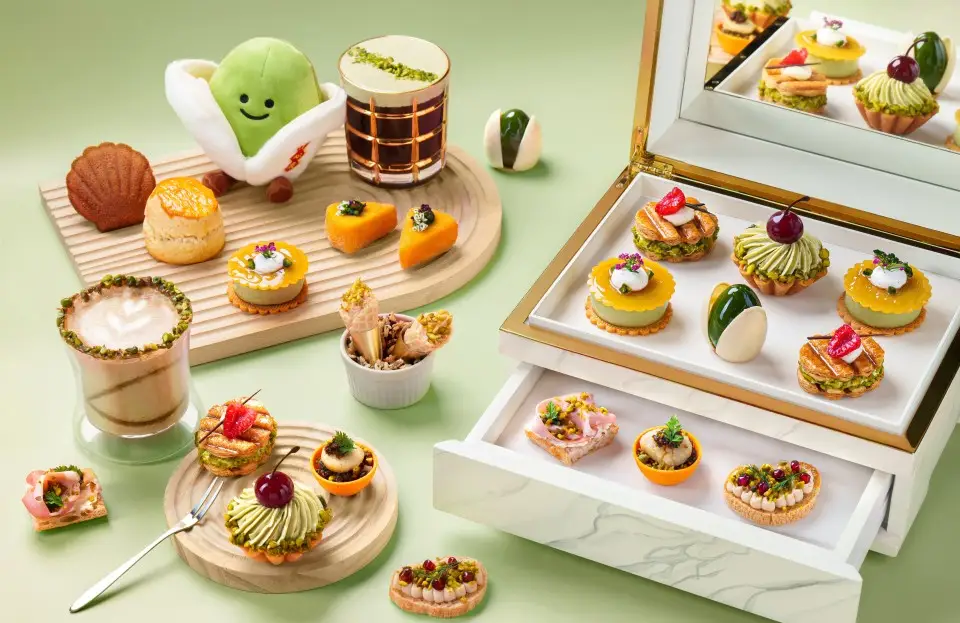 Pistachio_Tea_Set_Hor_960x623