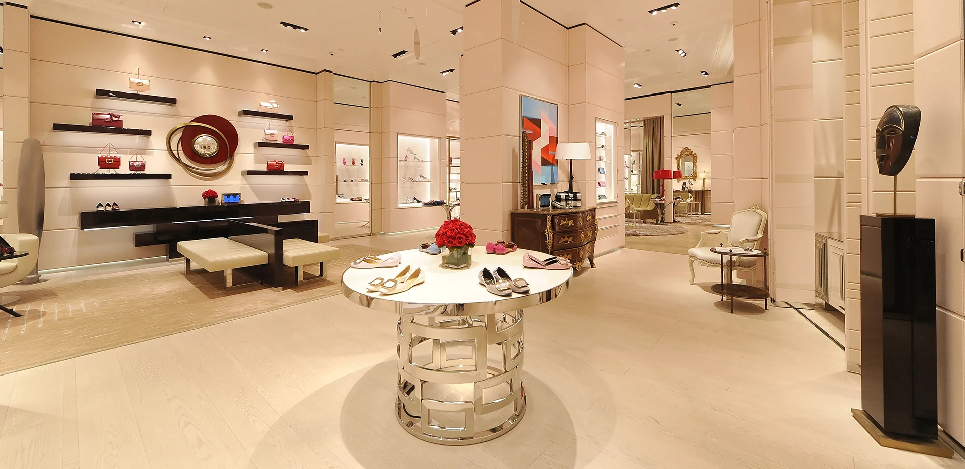 Roger Vivier_1920x933_2