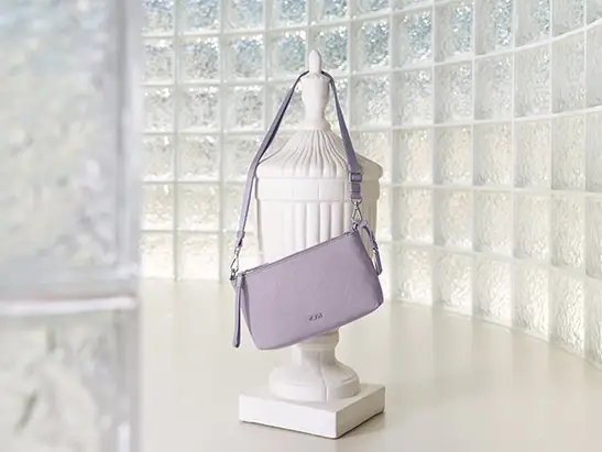 SS25_Seasonal_Voyageur_AdelaXbody_Lavender_2_300DPI_RGB_574X411