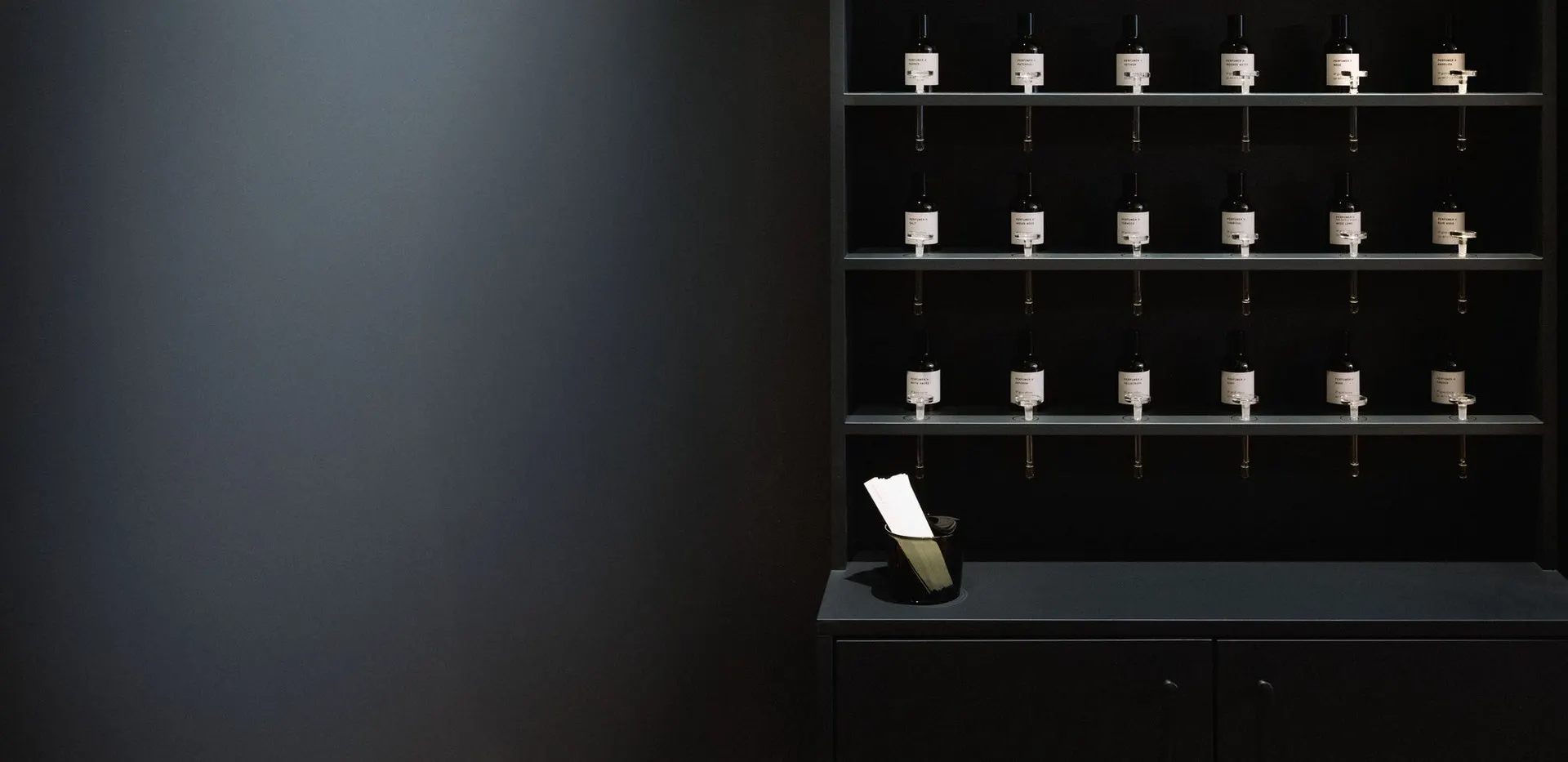 Scents_Library_banner-01-shop-1920x933