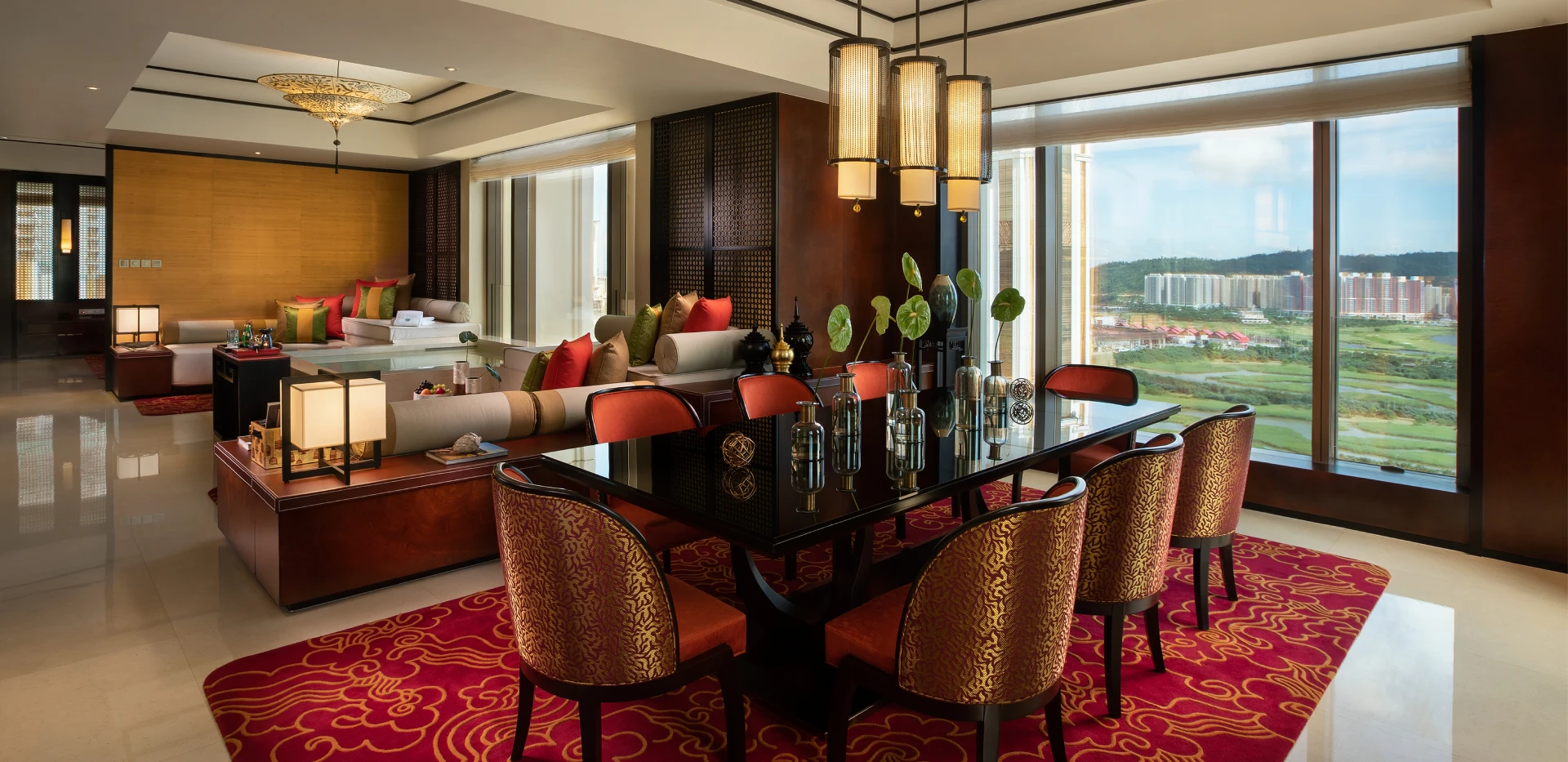 Signature Pool Suite_Living Room (1920x933)