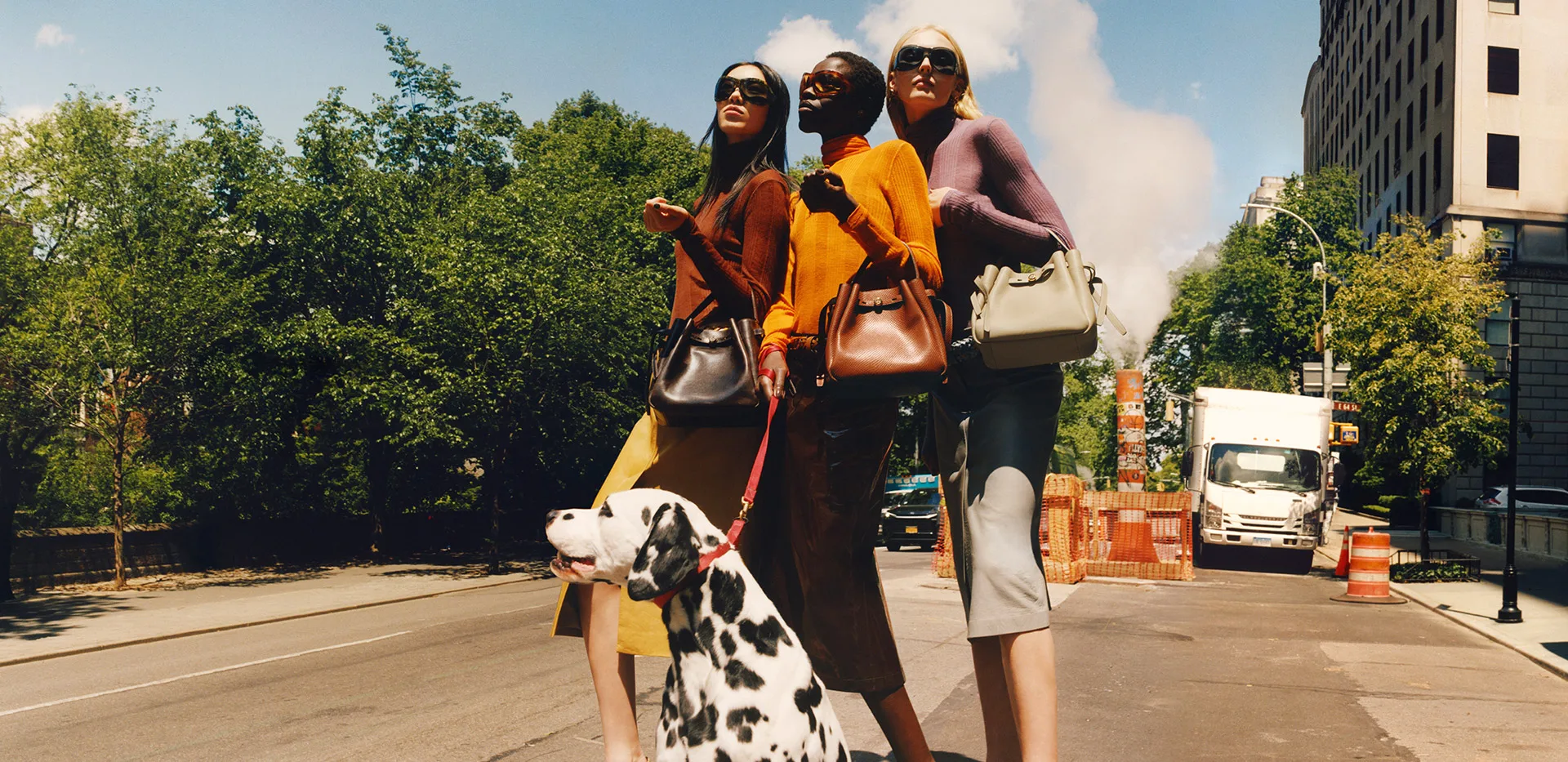 TB_FAL26_CAMPAIGN_ROMY_BUCKET_BAG_SHOT_6_1026_1920x933