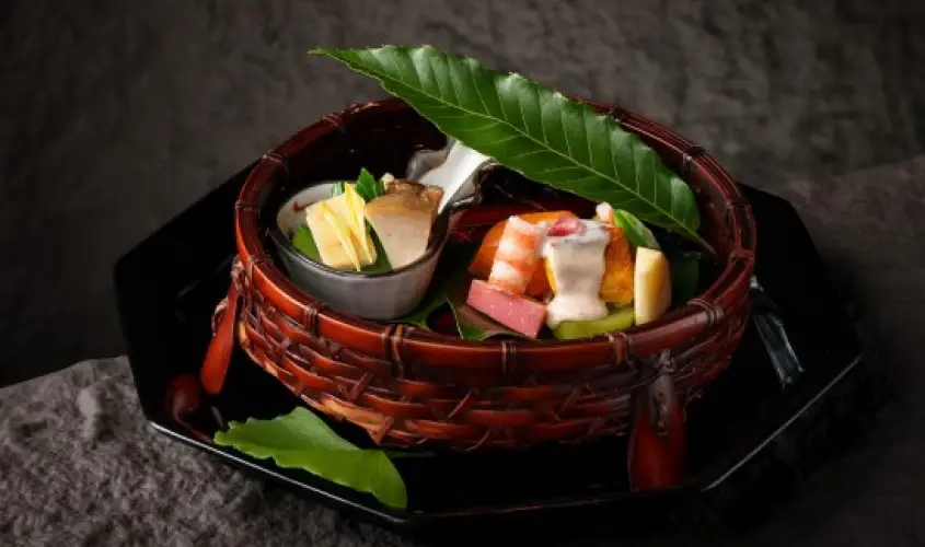 Yamazato_Kannazuki_Kaiseki_547x411