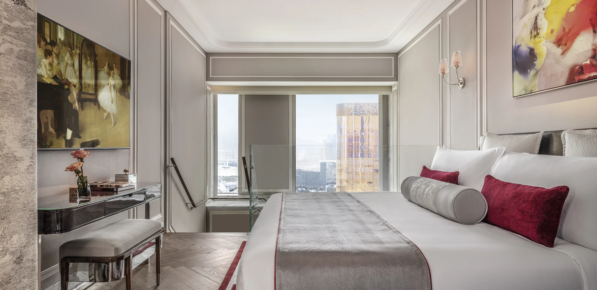 Deluxe Duplex Suite