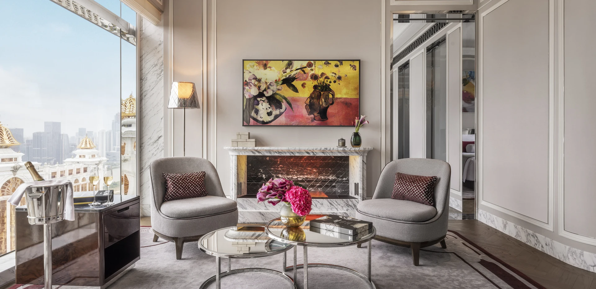 Deluxe Sky View Suite