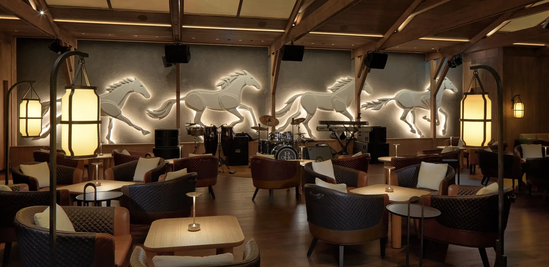 pony_plume_1_1920x933