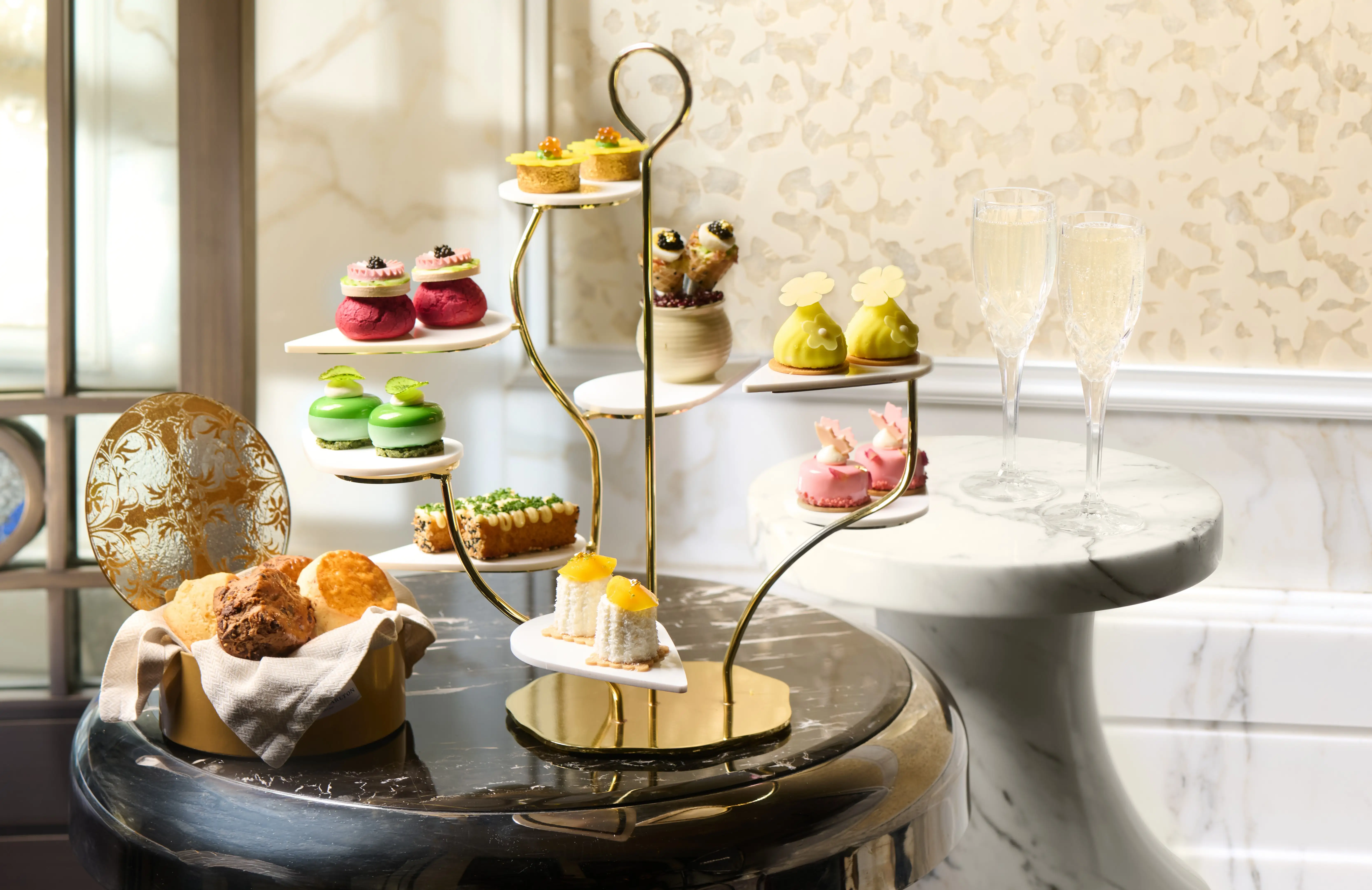 rc_cafe_brunch_bnl_tea_set_960