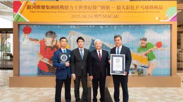 table_tennis_balls_01